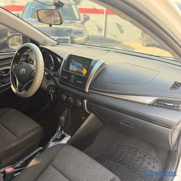 carros - TOYOTA YARIS 2017  6
