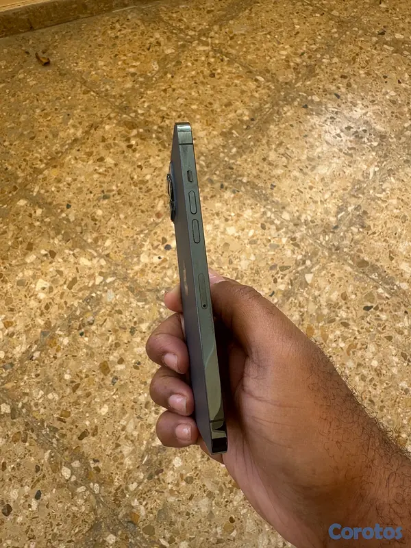 celulares y tabletas - Se vende iPhone 12 Pro Max 5
