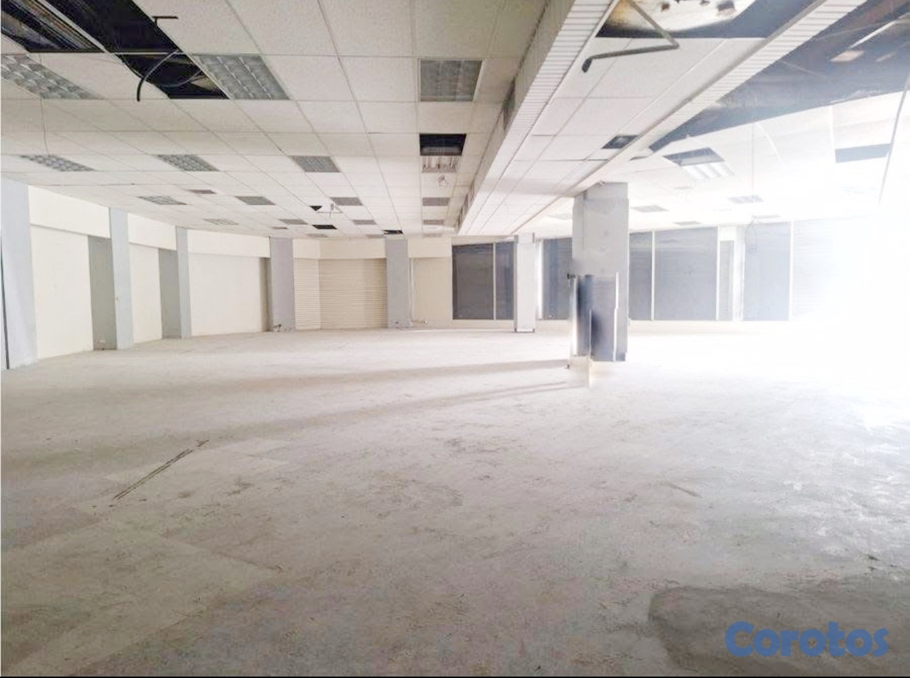 oficinas y locales comerciales - Local en primer nivel esquinero 3