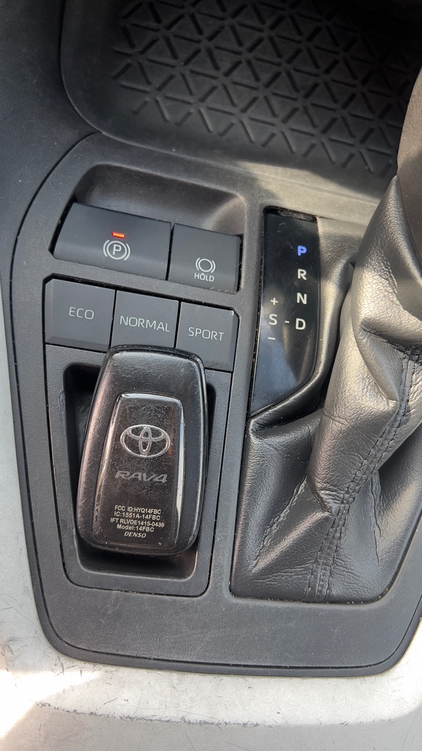 jeepetas y camionetas - Toyota RAV4 XLE 2021 / Clean Car Fax 7