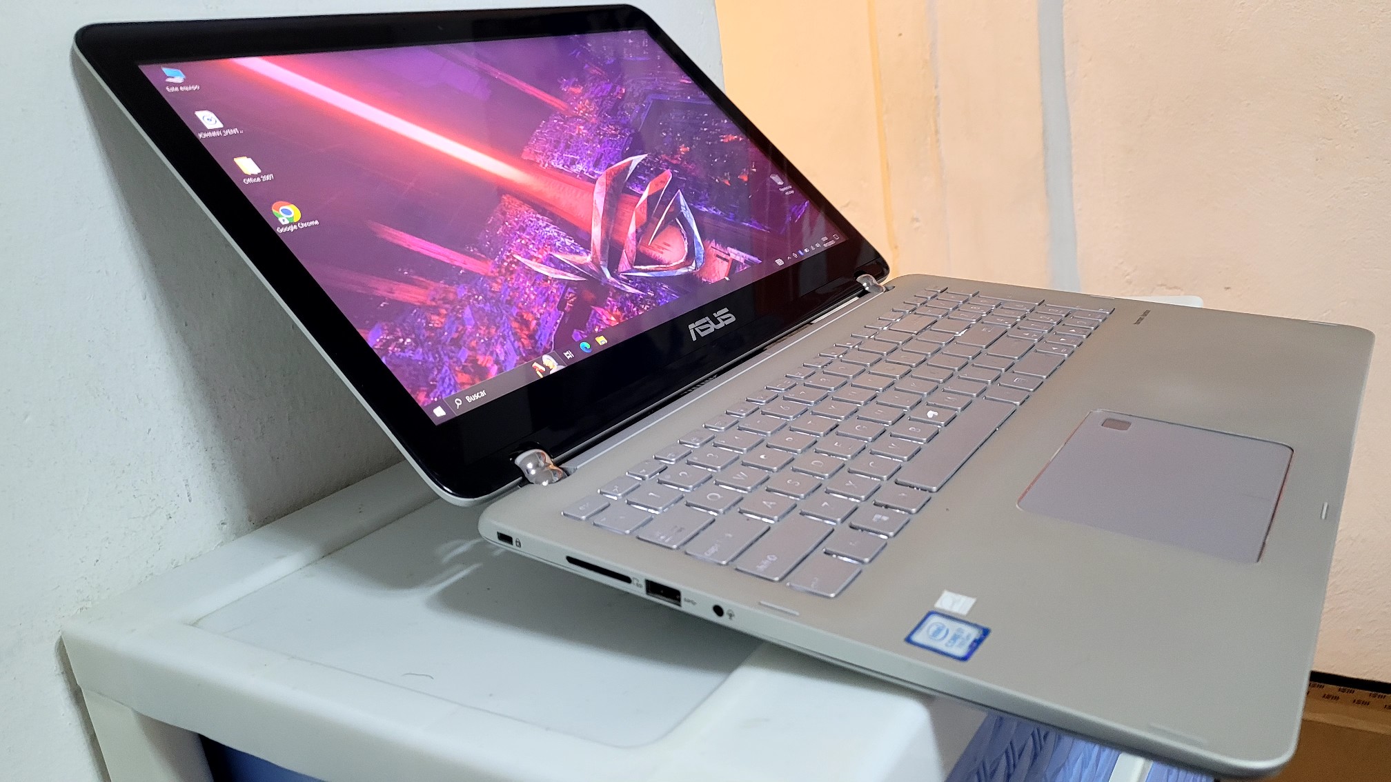 computadoras y laptops - Asus Touch 17 Pulg Core i7 7ma Gen Ram 16gb ddr4 Disco m2 512gb Full 1