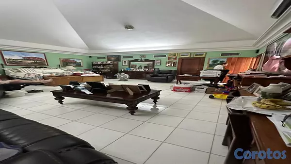 casas - Venta amplia casa con terreno de 2,100m2 3
