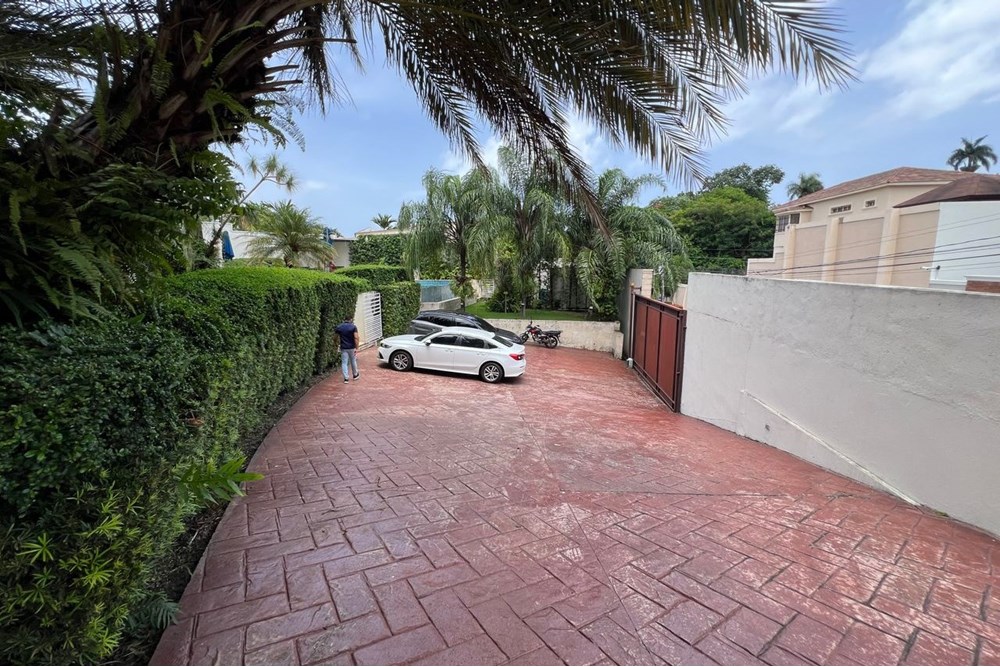 casas - Venta de Casa en Altos de Arroyo Hondo 3 4