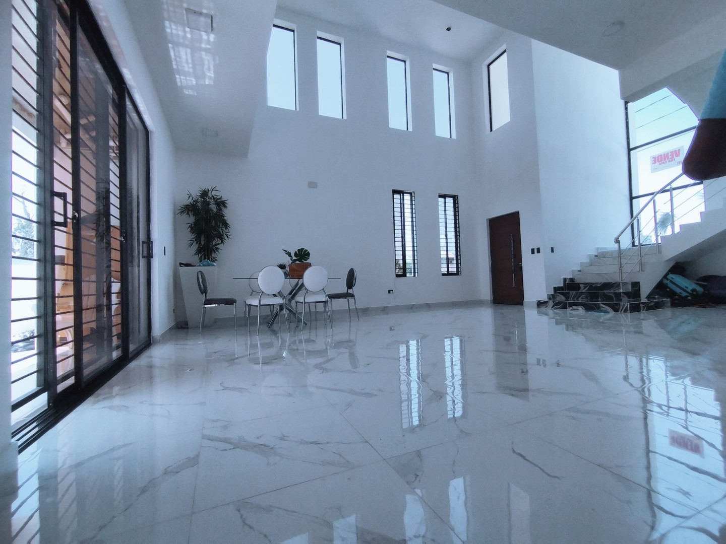apartamentos - Vendo hermosa casa dúplex en Bávaro - Punta Cana 
Nueva a estrenar
 2