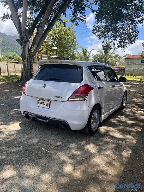 carros - venta de vehículos Suzuki Swift 
en buen estado. 2