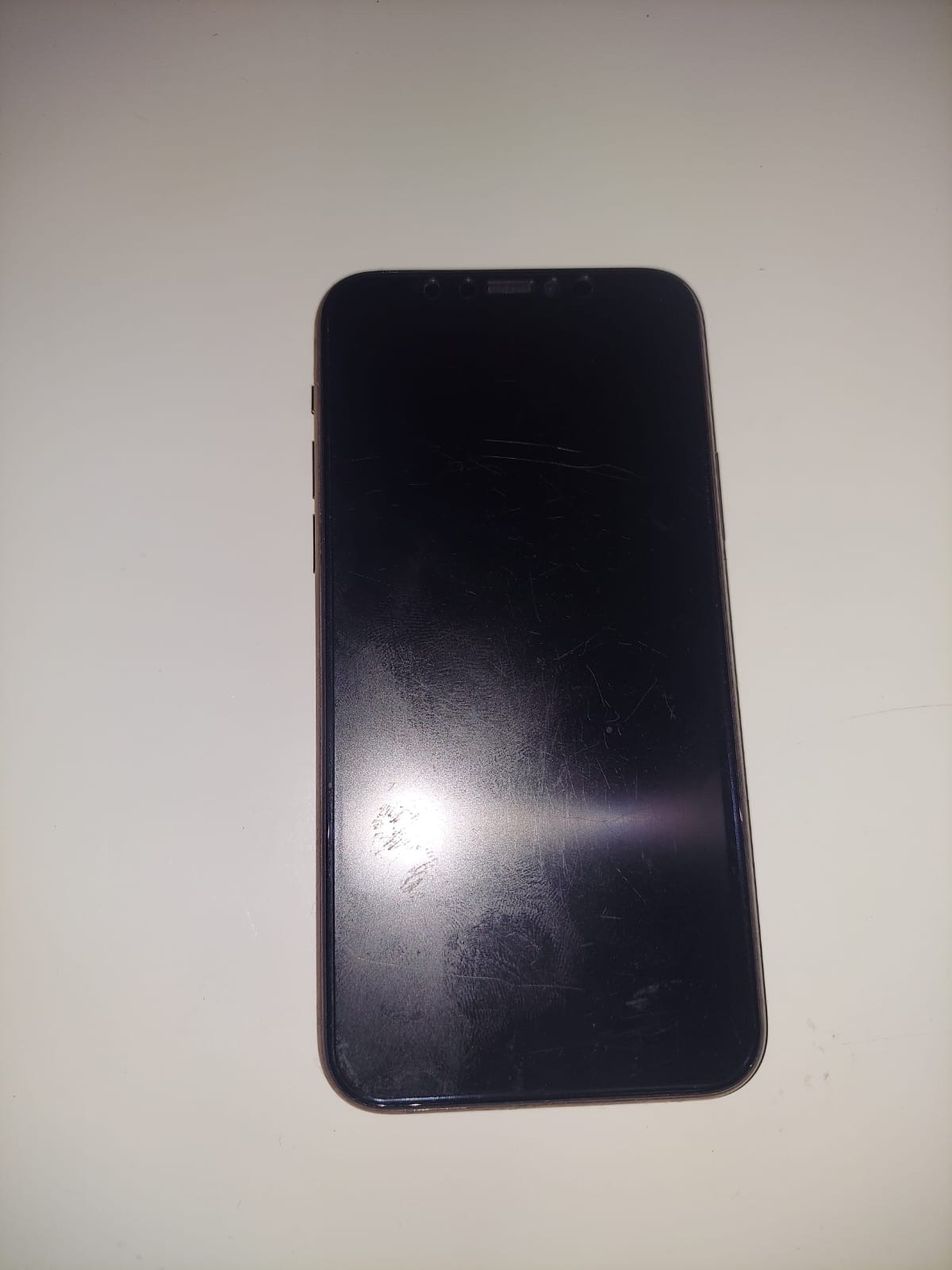 celulares y tabletas - Vendo iPhone 11 Pro de 256 GB 3
