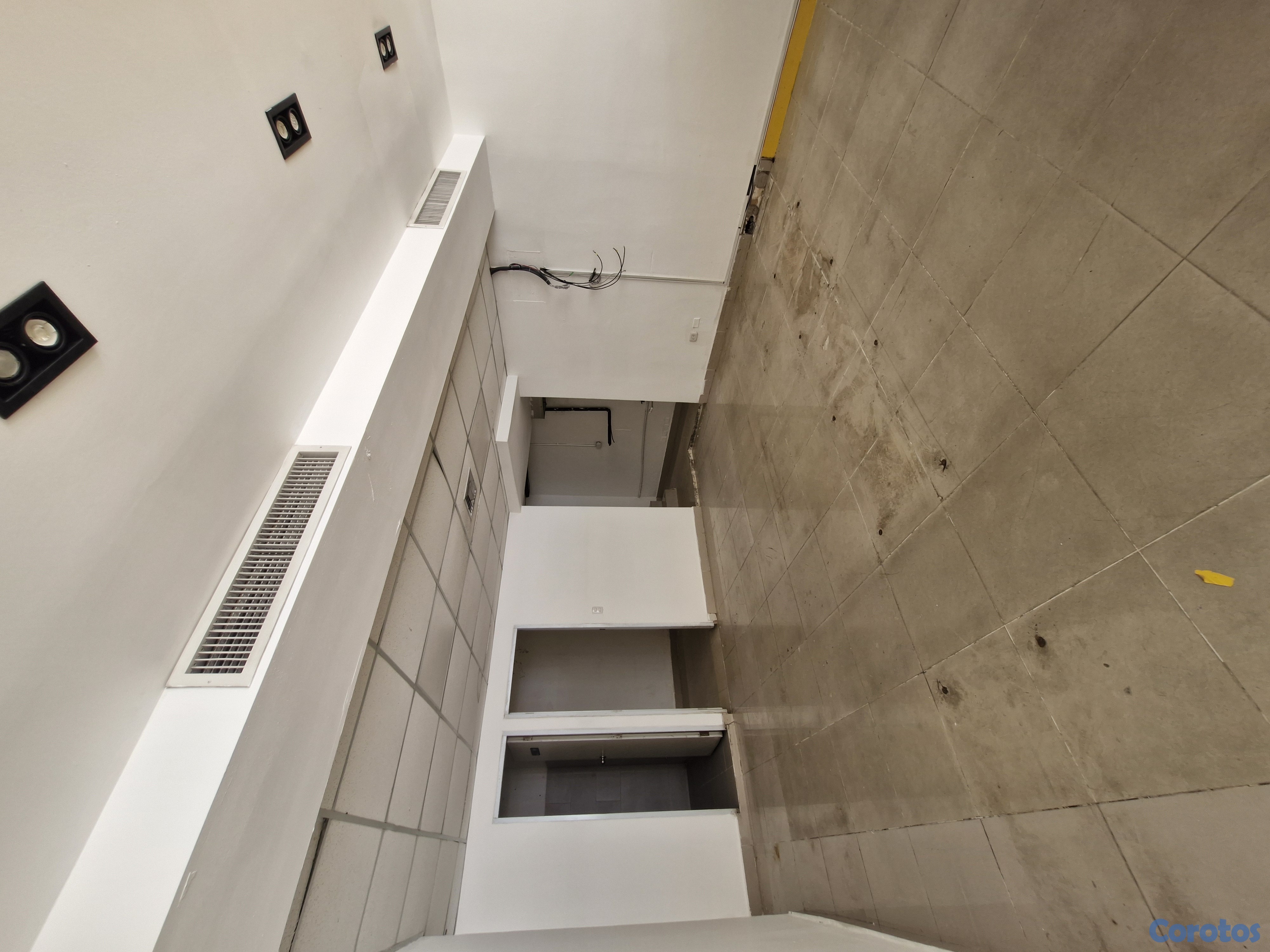 oficinas y locales comerciales - Local comercial en 1er nivel en Naco 2