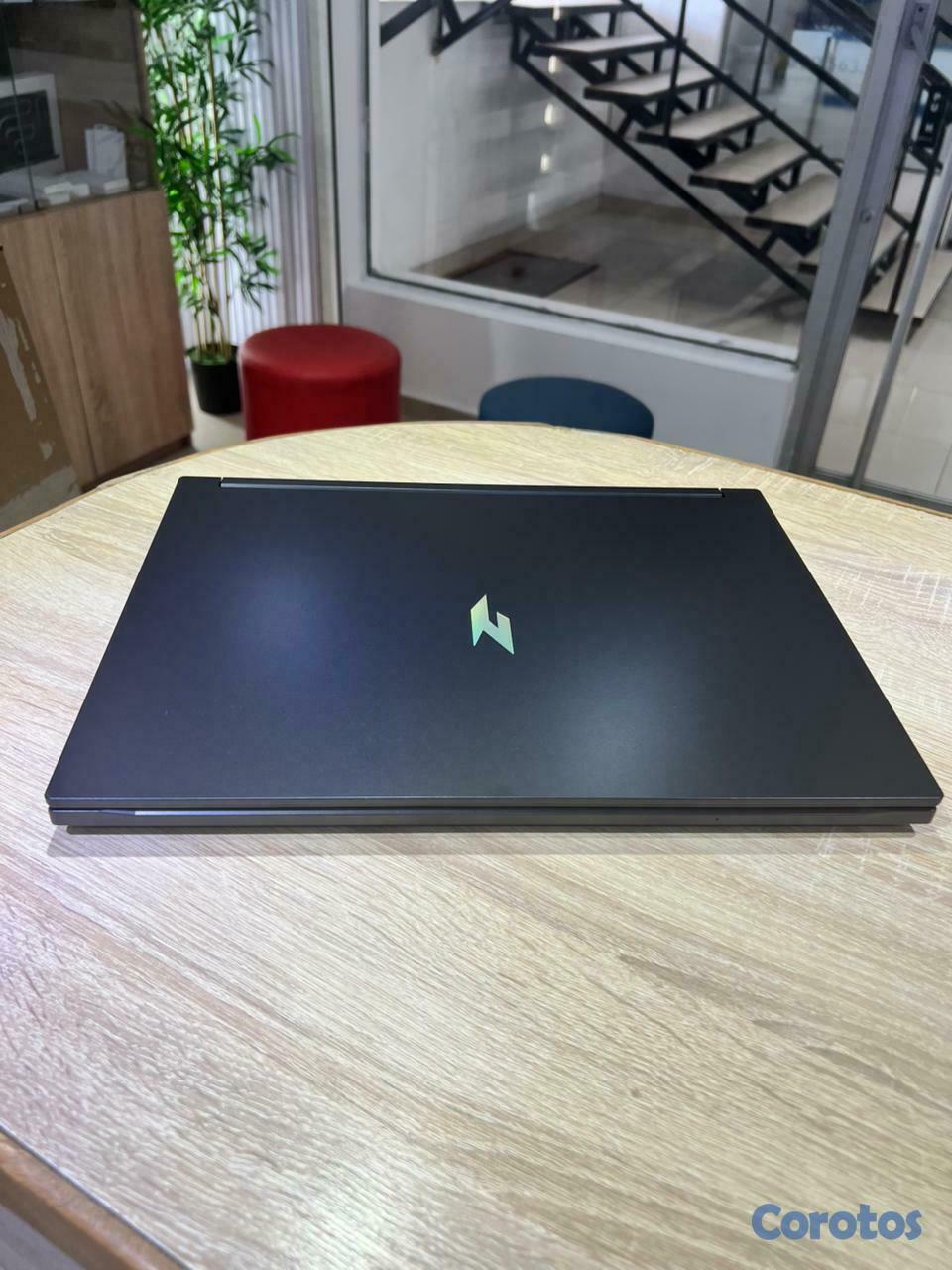 computadoras y laptops - Acer Nitro V16 Al Gaming Laptop: AMD R5, RTX 5050 5