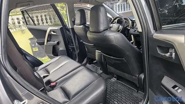 jeepetas y camionetas - Toyota rav4 2015 6
