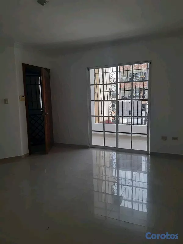 apartamentos - ALQUILO, APTO. AMPLIO PROX. A CARREFOUR  5