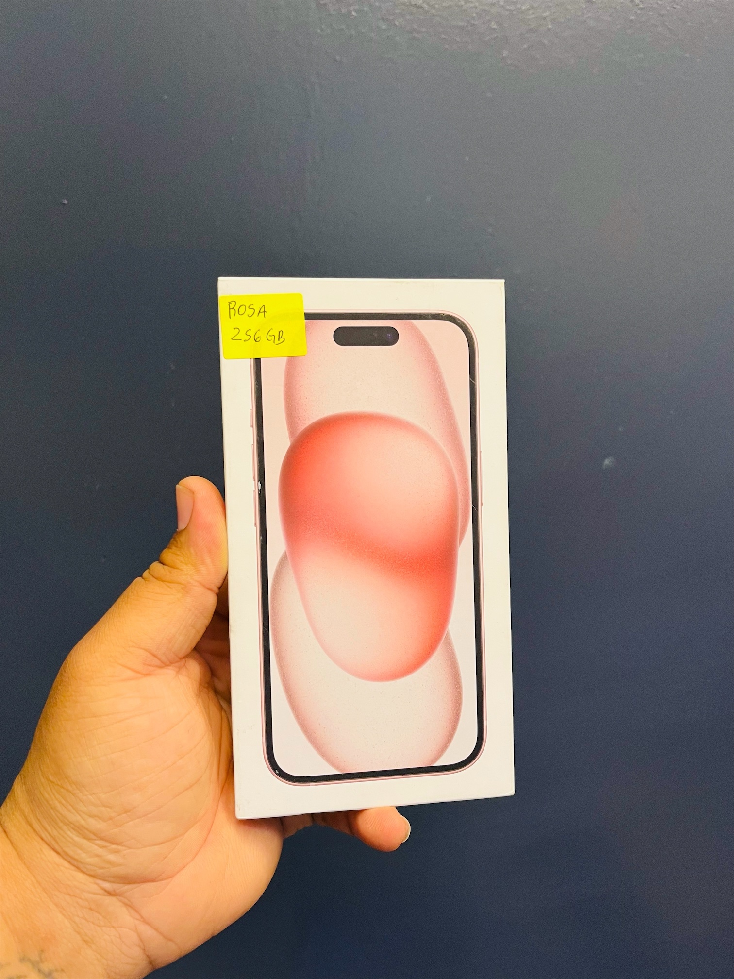 celulares y tabletas - iPhone 15, 256GB, pink 