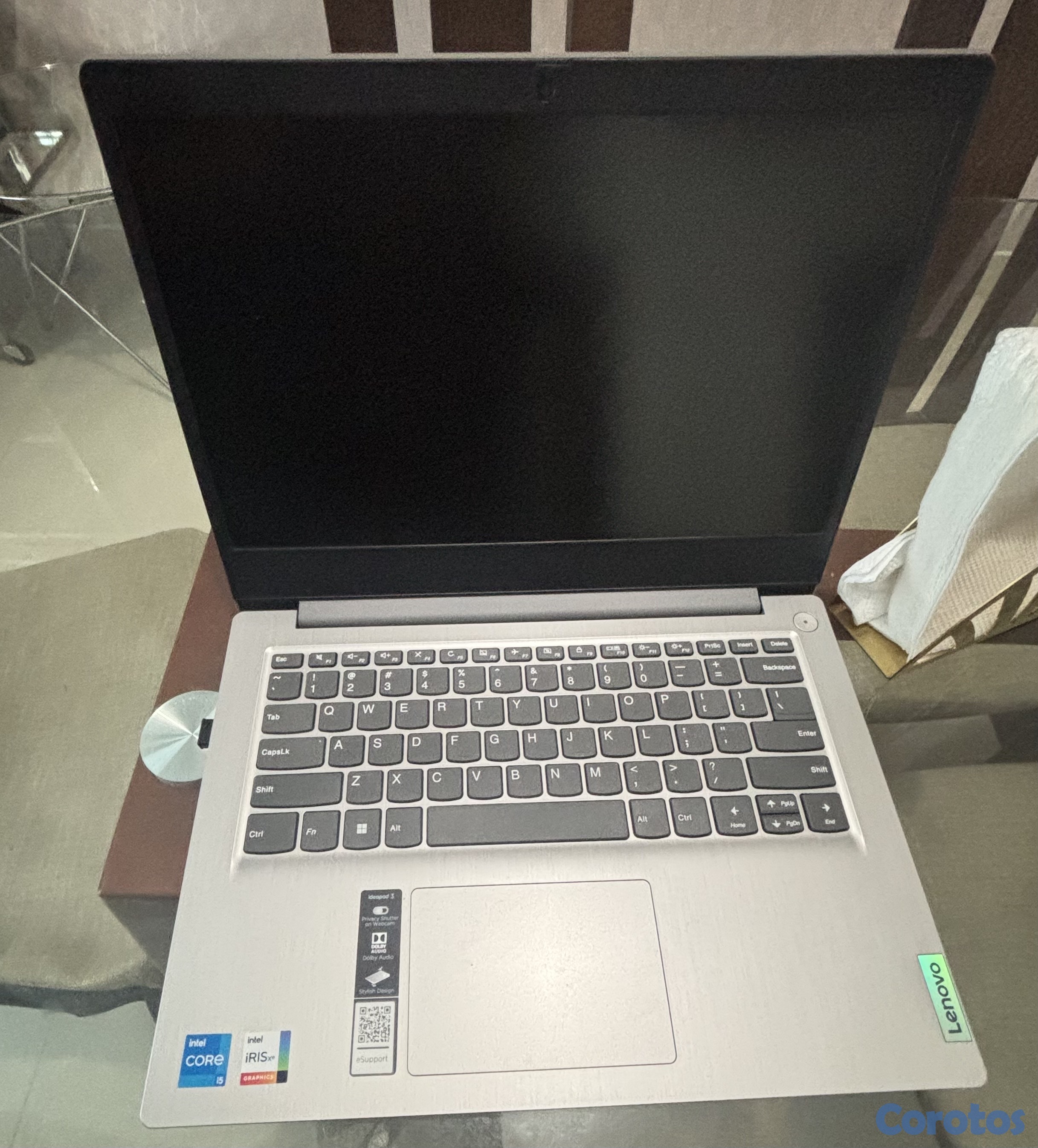 computadoras y laptops - Lapto prácticamente nueva 4