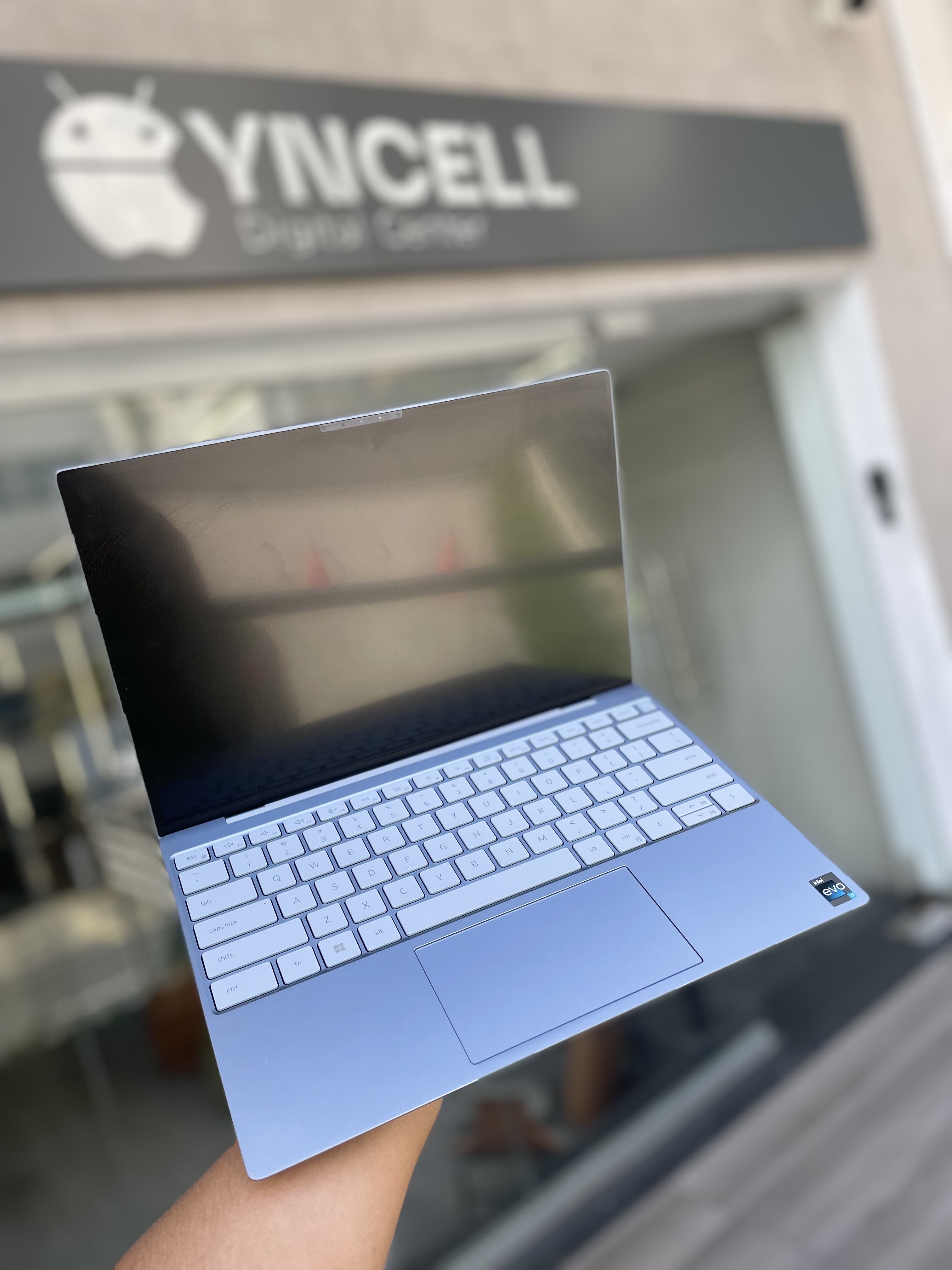 computadoras y laptops - Laptop DELL XPS 9315 i7 12th 16Gb de ram 512Gb SSD  0
