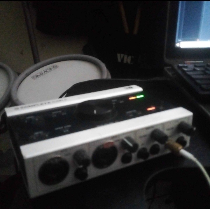 otros electronicos - Interfaz de Audio Native instrument Komplete Audio 6 2