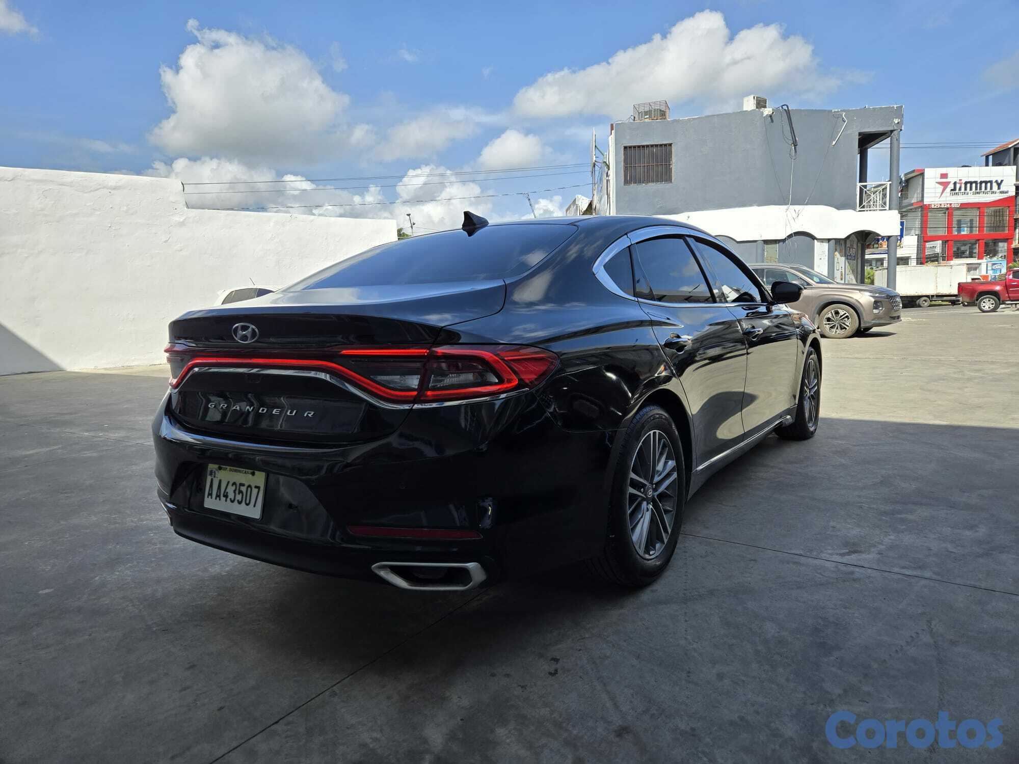 carros - HYUNDAI GRANDEUR 2018 NEGRO 4