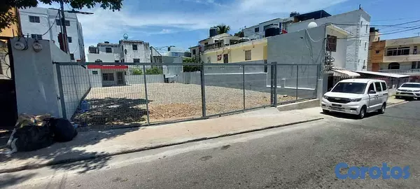 oficinas y locales comerciales - Alquilo Amplio local para dealer 355 mts excelente ubicación 3