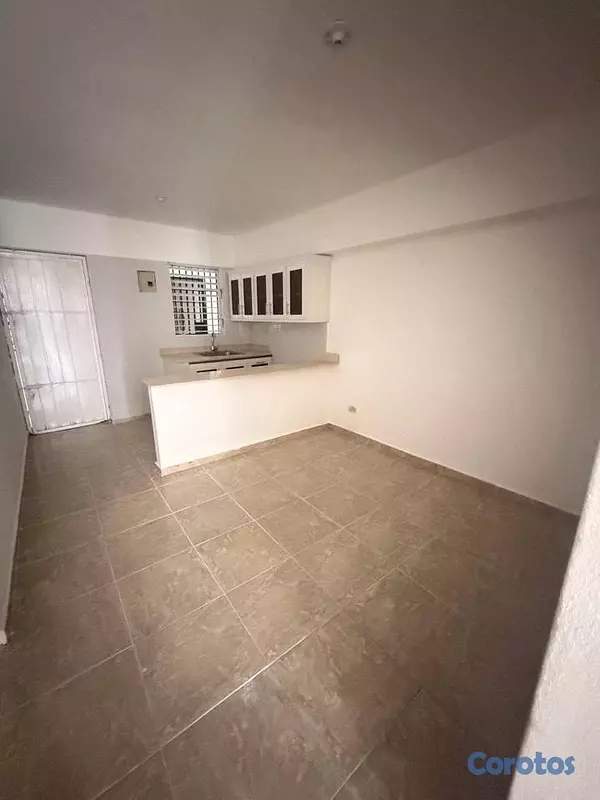 apartamentos - Rento apartamento en primer nivel con marquesina privada  en Savica  2