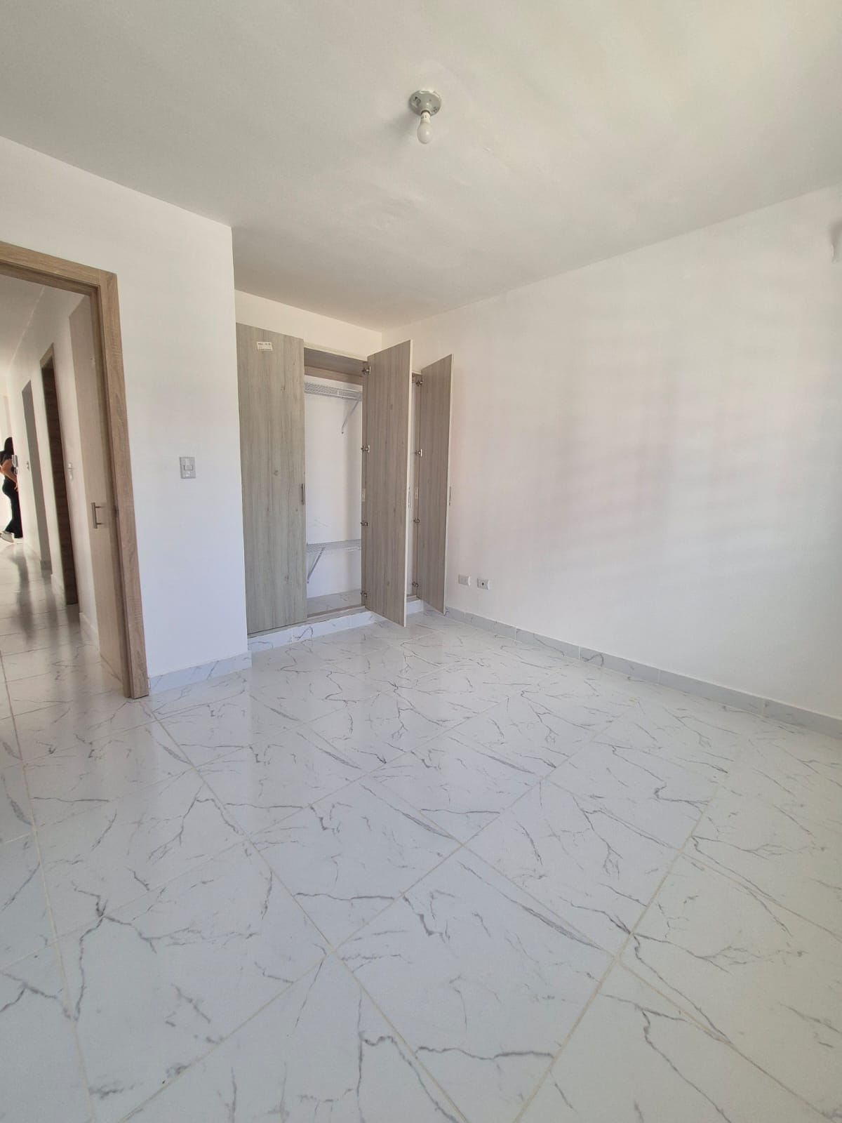 apartamentos - Apartamento 2do Nivel con Facil Accesibilidad 8