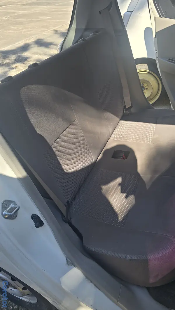 carros - Daihatsu mira 2015  9