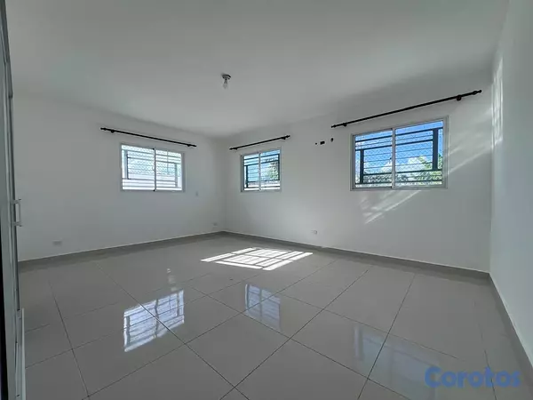 casas - Casa espaciosa en precio especial, con amplio patio  7