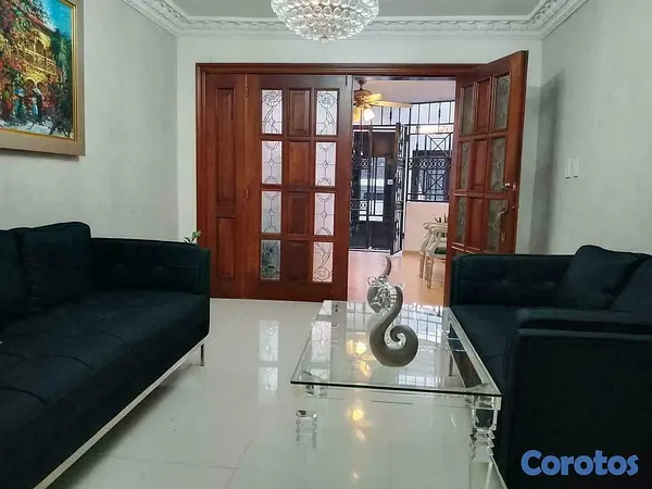 casas - Casa bien cuidada, super linda en Residencial Acuario  3