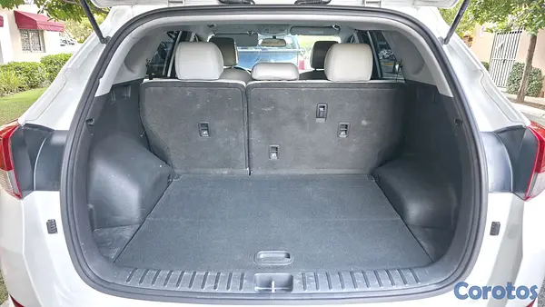 jeepetas y camionetas - Hyundai Tucson 2017 SE  10