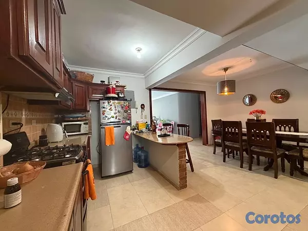 apartamentos - vendo pis 4 mirador norte tres habitaciones 2.5 baños dos parqueos balcón servi 5