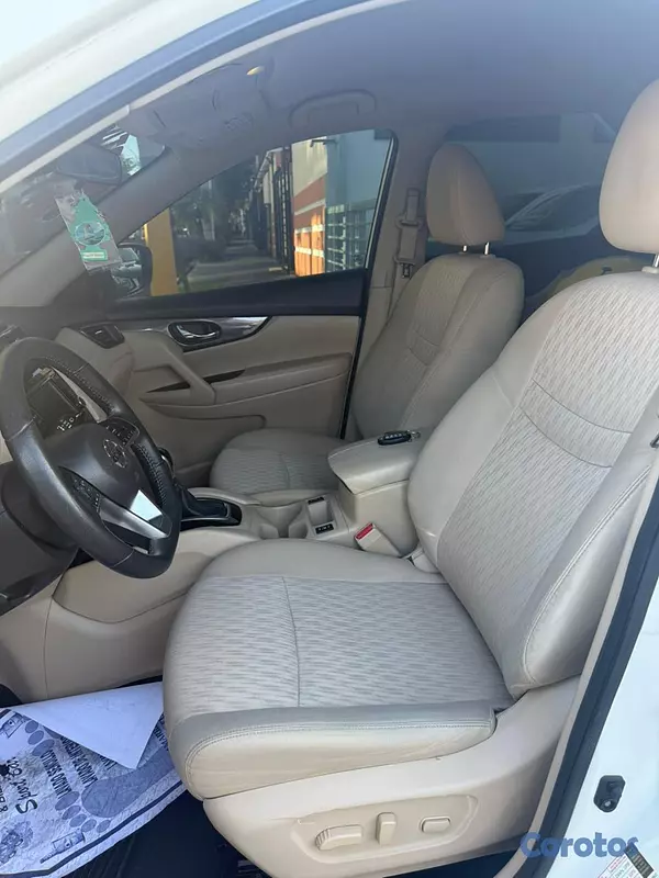 jeepetas y camionetas - Nissan Rogue SV 2019  9