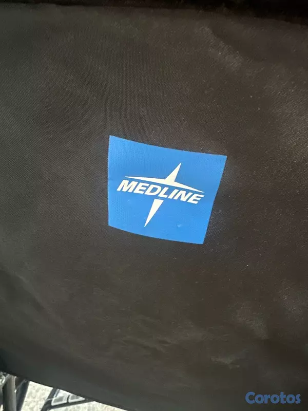 Salud y Equipamiento Médico - silla de ruedas medline nueva  4