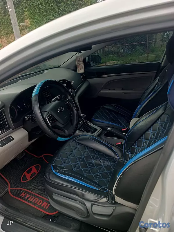 carros - DISPONIBLE PARA RENTA 2