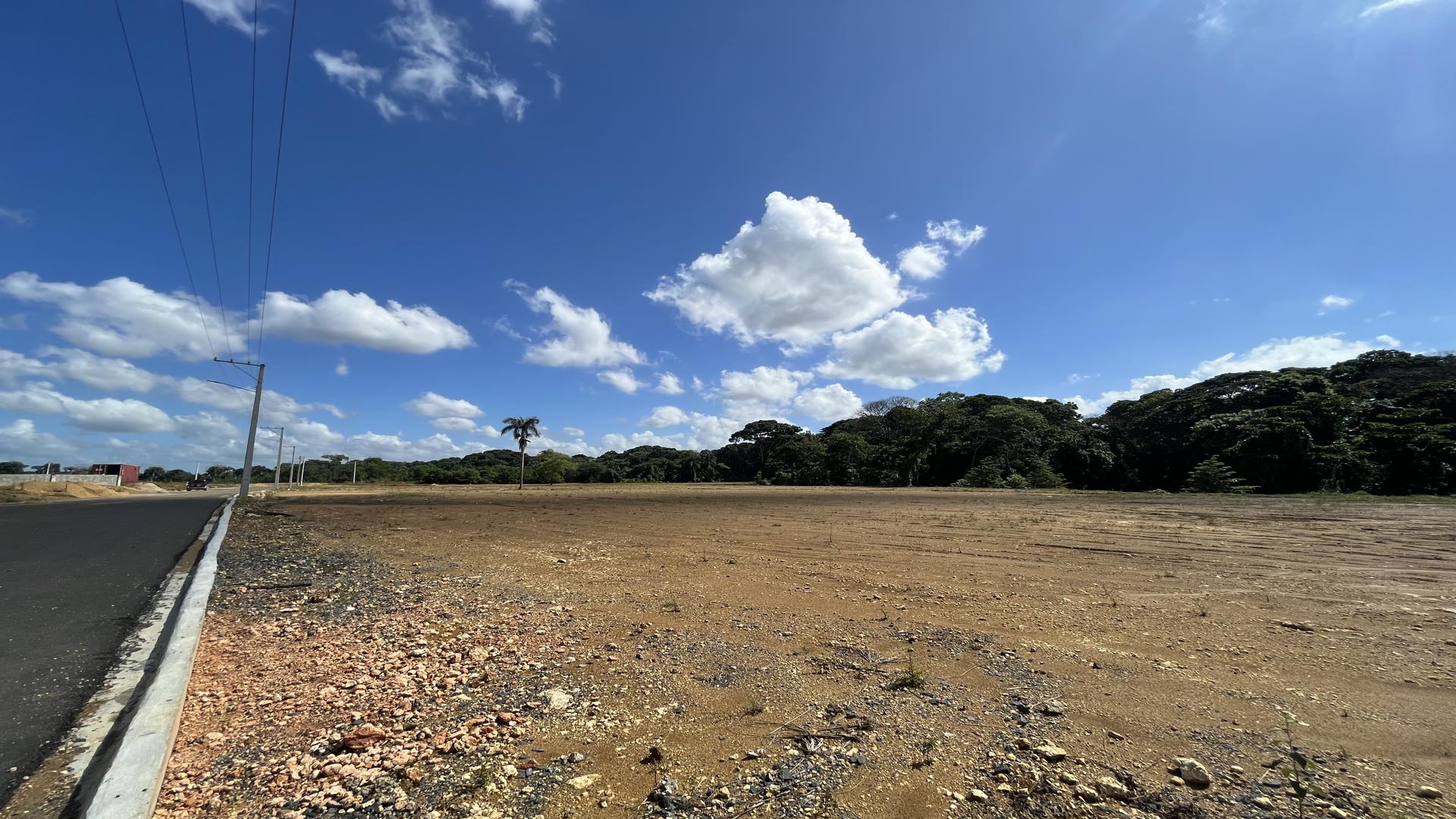 solares y terrenos - Terreno en Venta en Santo Domingo 3