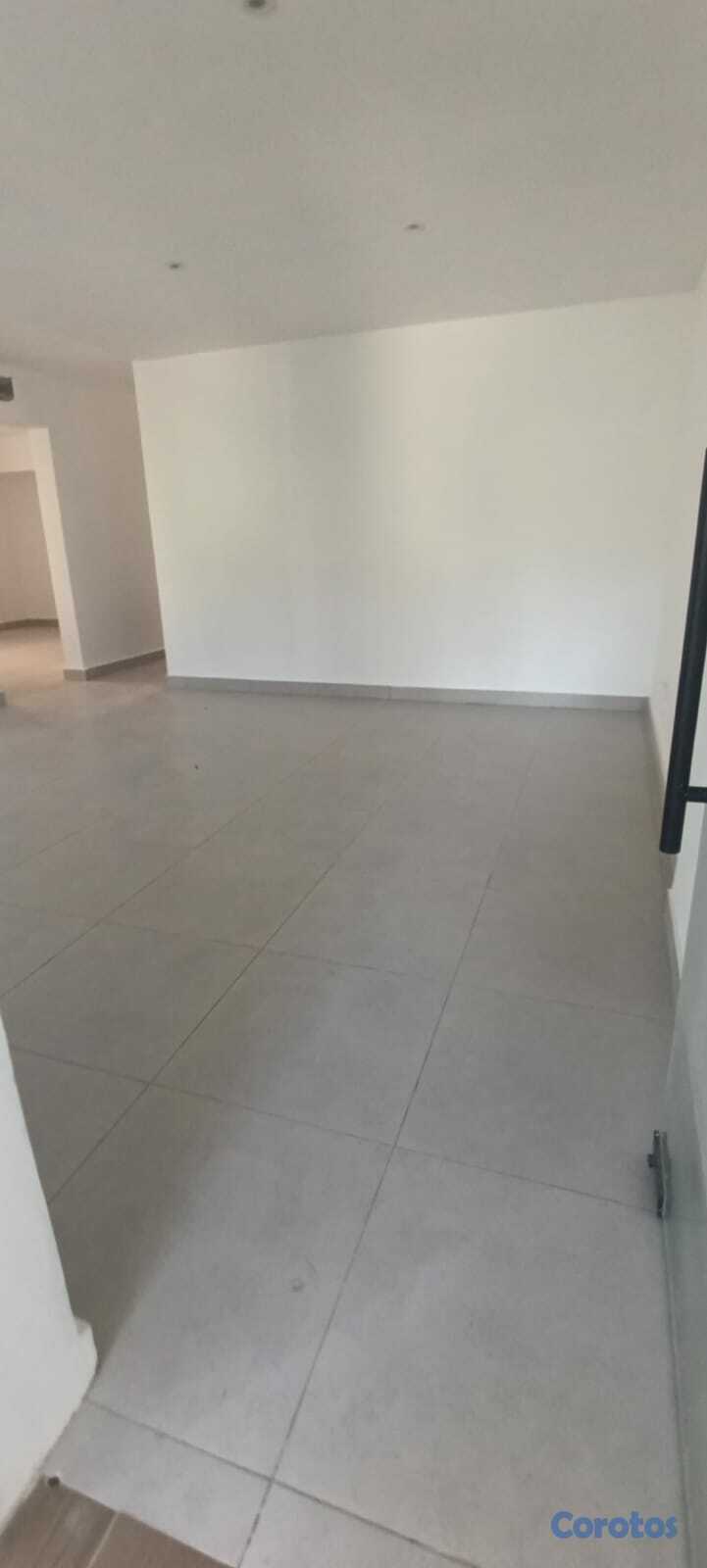 oficinas y locales comerciales - La Julia A Estrenar Impecable local en 2do nivel 4