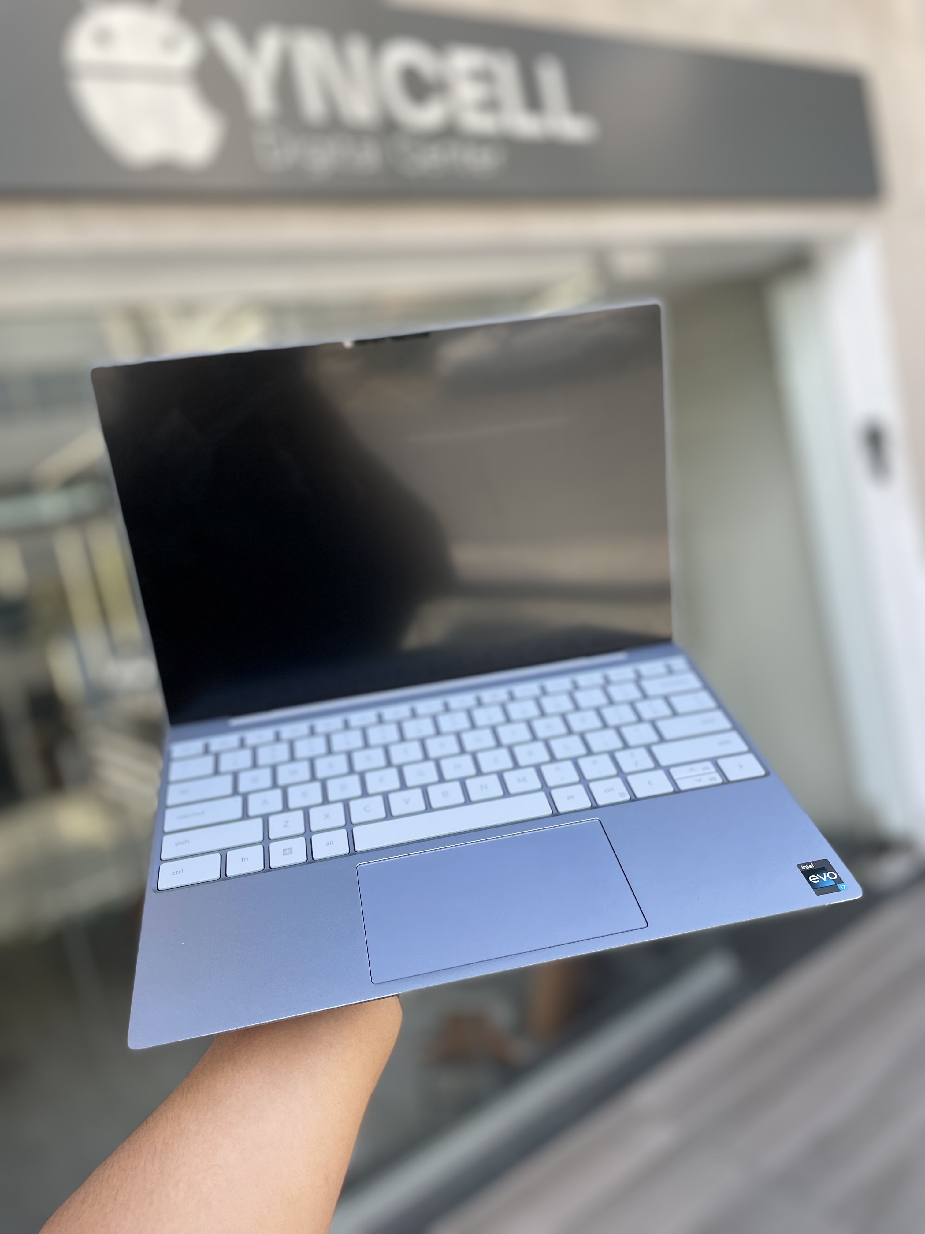 computadoras y laptops - Laptop DELL XPS 9315 i7 12th 16Gb de ram 512Gb SSD  2