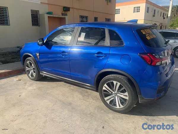 jeepetas y camionetas - Mitsubishi Outlander 2020 3