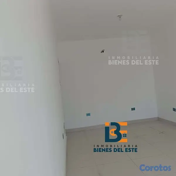 oficinas y locales comerciales - Se Renta Local Comercial en Barrio México, proximo 7