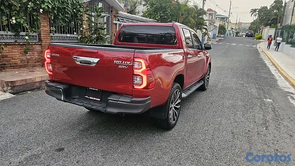 jeepetas y camionetas - Toyota hilux srv 2022 full 4