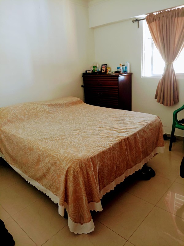 apartamentos - Vendo Apartamento en el Residencial Los Senderos, detrás de Carrefour.
3er.piso
 4