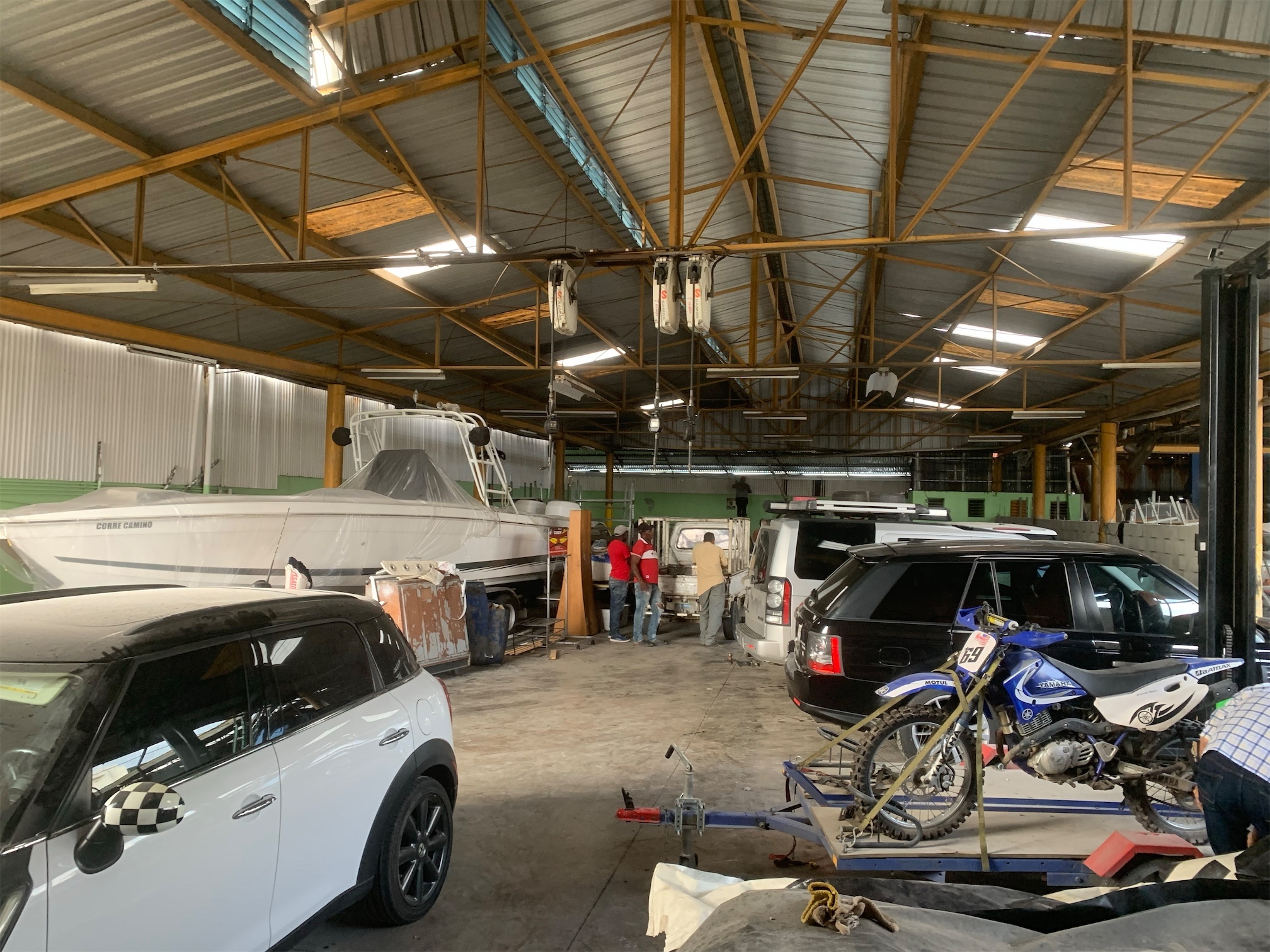 oficinas y locales comerciales - Nave en Evaristo Morales 4