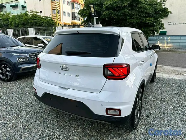 jeepetas y camionetas - Hyundai Venue 2020 full 2