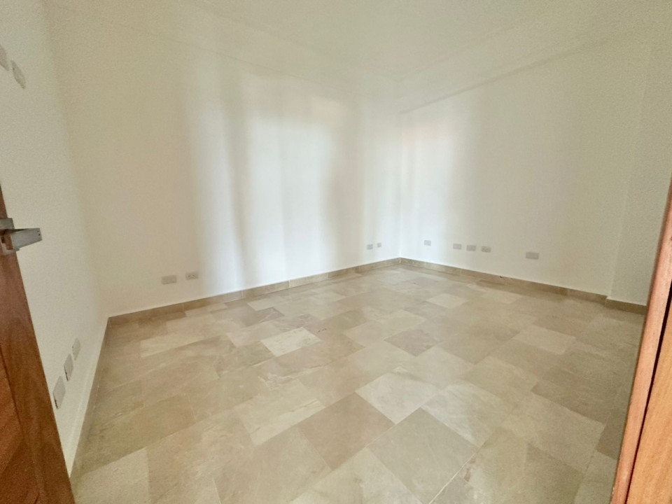apartamentos - Apartamento de 3 Habitaciones en venta en Renacimiento, Sto.Dgo 4