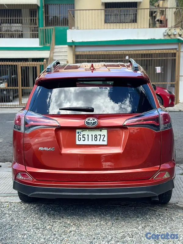 jeepetas y camionetas - Toyota rav4 LE 4x4 2016 3
