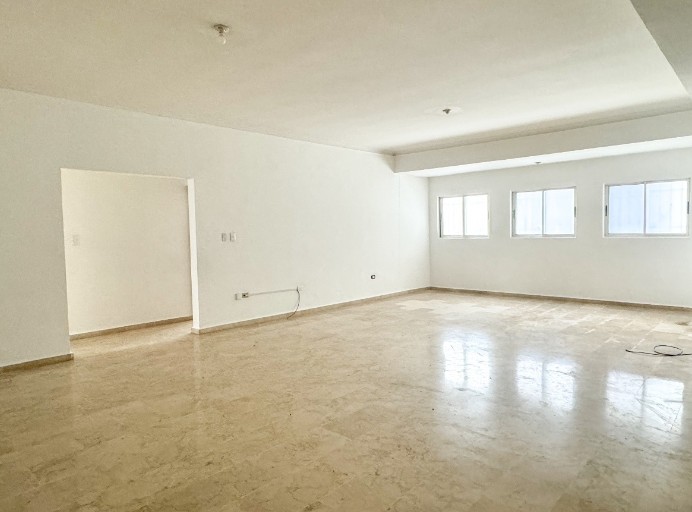 apartamentos - Apartamento amplio en piantini