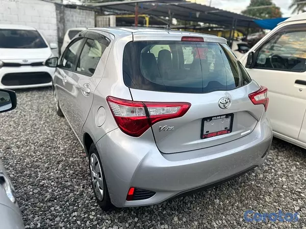 carros - 🚗 Toyota Vitz en Venta 5