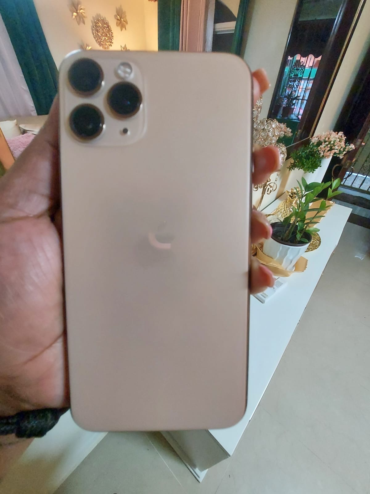 celulares y tabletas - Vendo iPhone 11 Pro de 256 GB 5