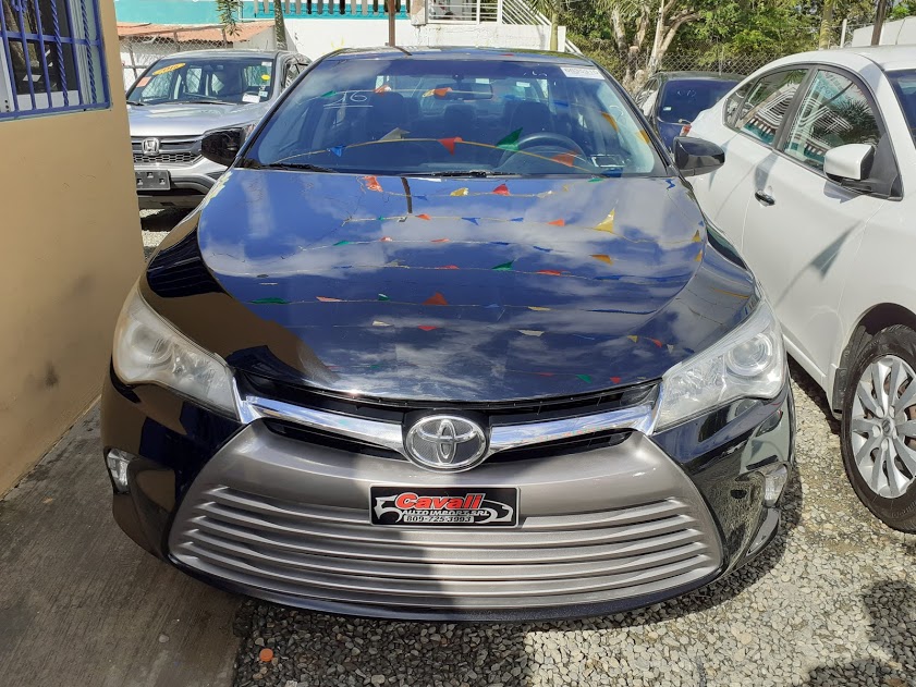Toyota Camry LE Negro 2015