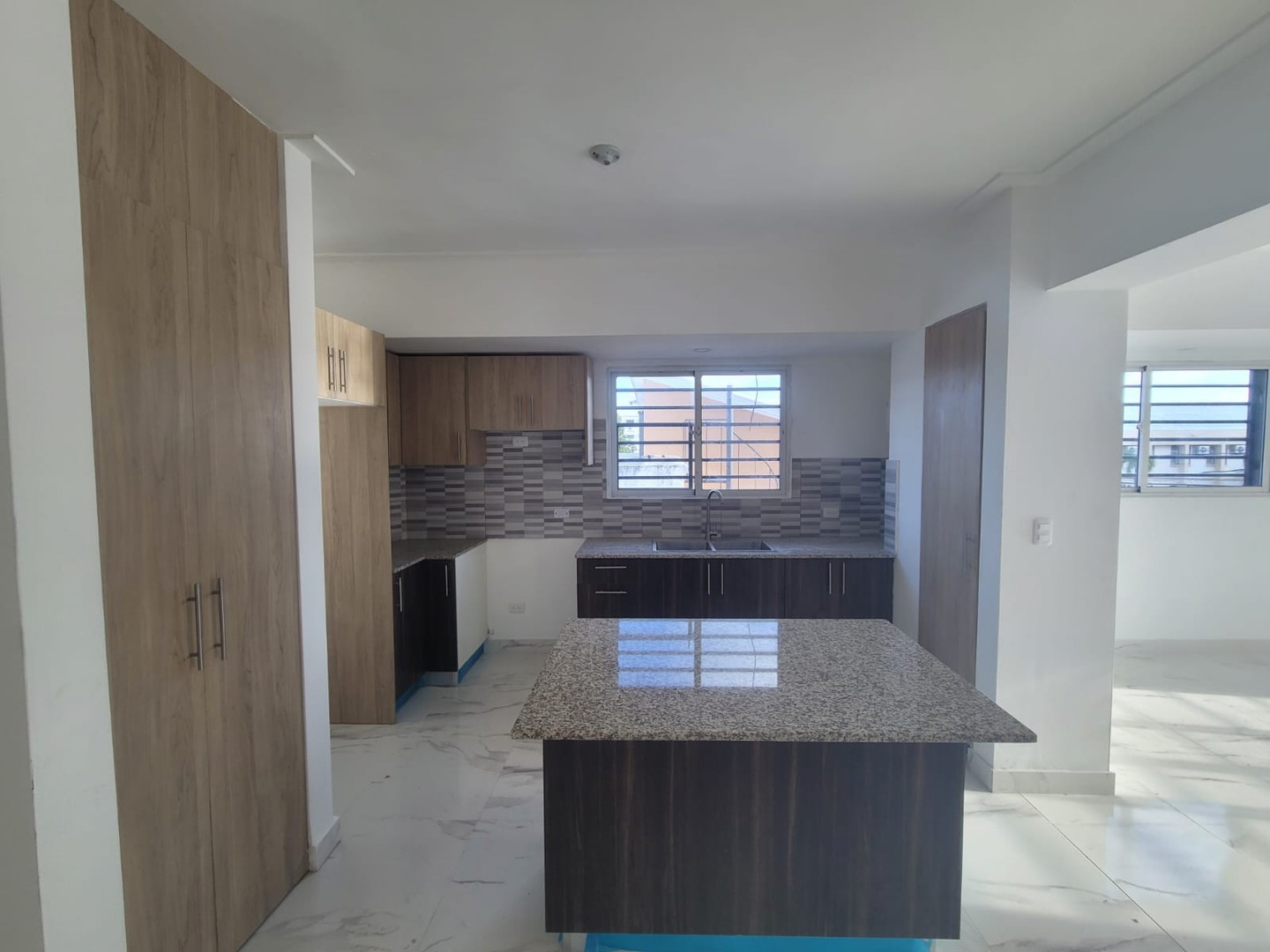 apartamentos - Se vende apartamento en Av. Independencia Nuevo 5
