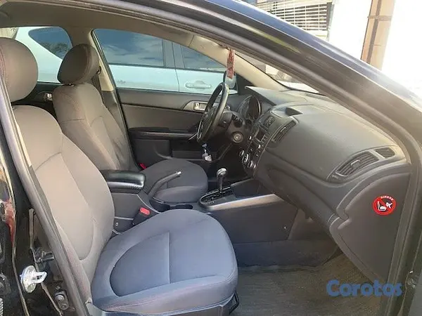 carros - KIA CERATO 2010 4