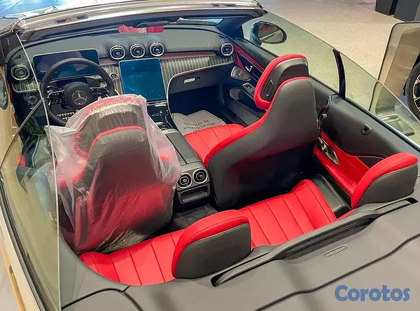 carros - Mercedes-Benz Clase CLE 300 4Matic Cabriolet 2026 12