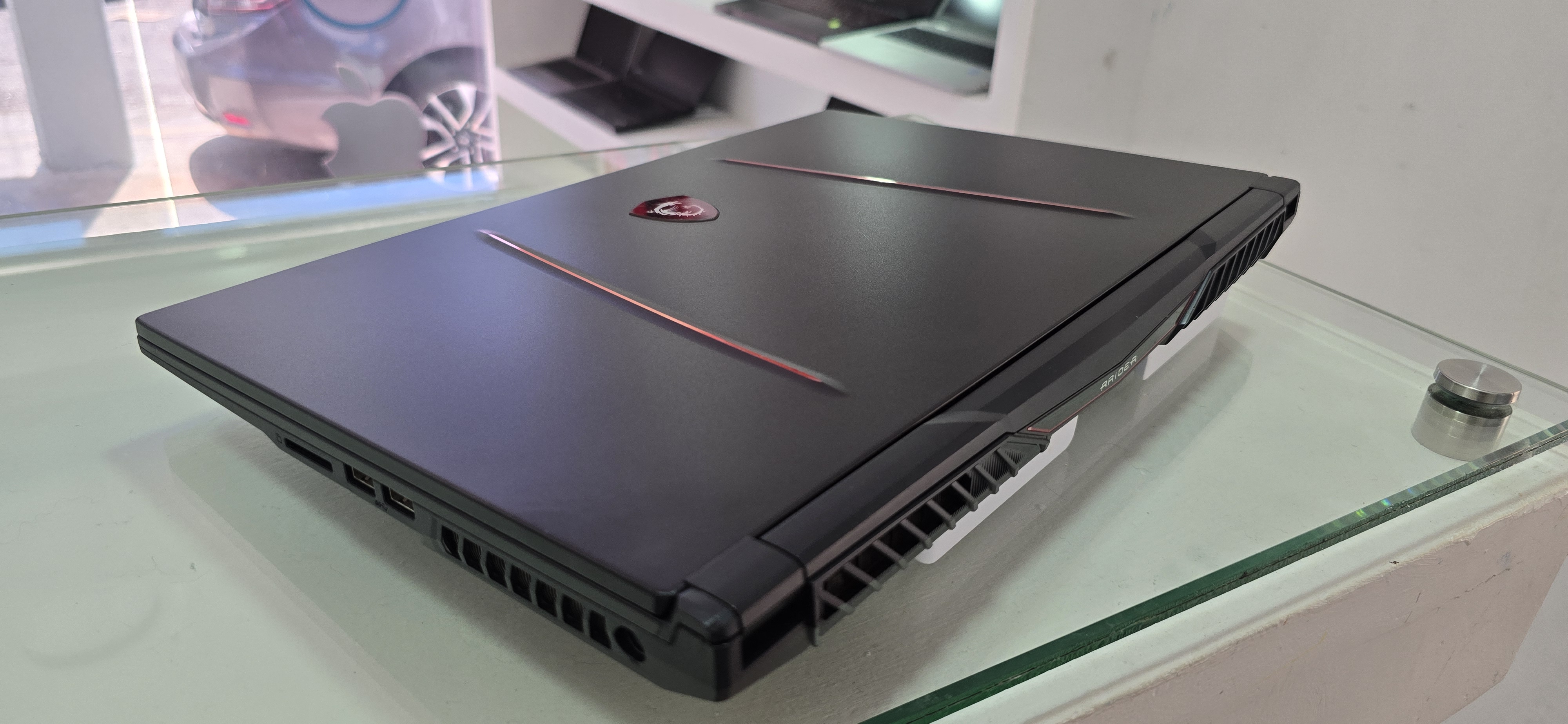 computadoras y laptops - msi Gamer 17.3 Pulg Core i7 2.8ghz Ram 24gb Disco 1tb ssd Nvidea Rtx 2060 6gb  3