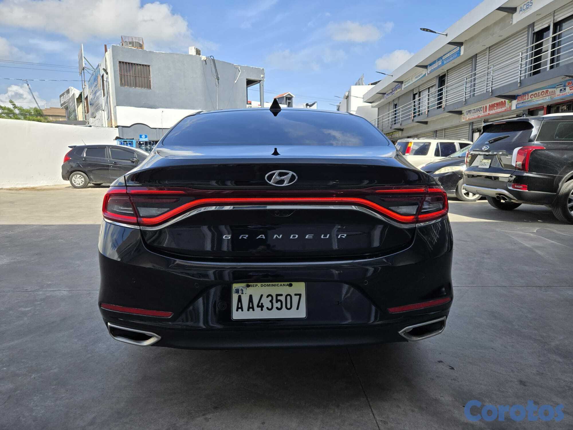 carros - HYUNDAI GRANDEUR 2018 NEGRO 6